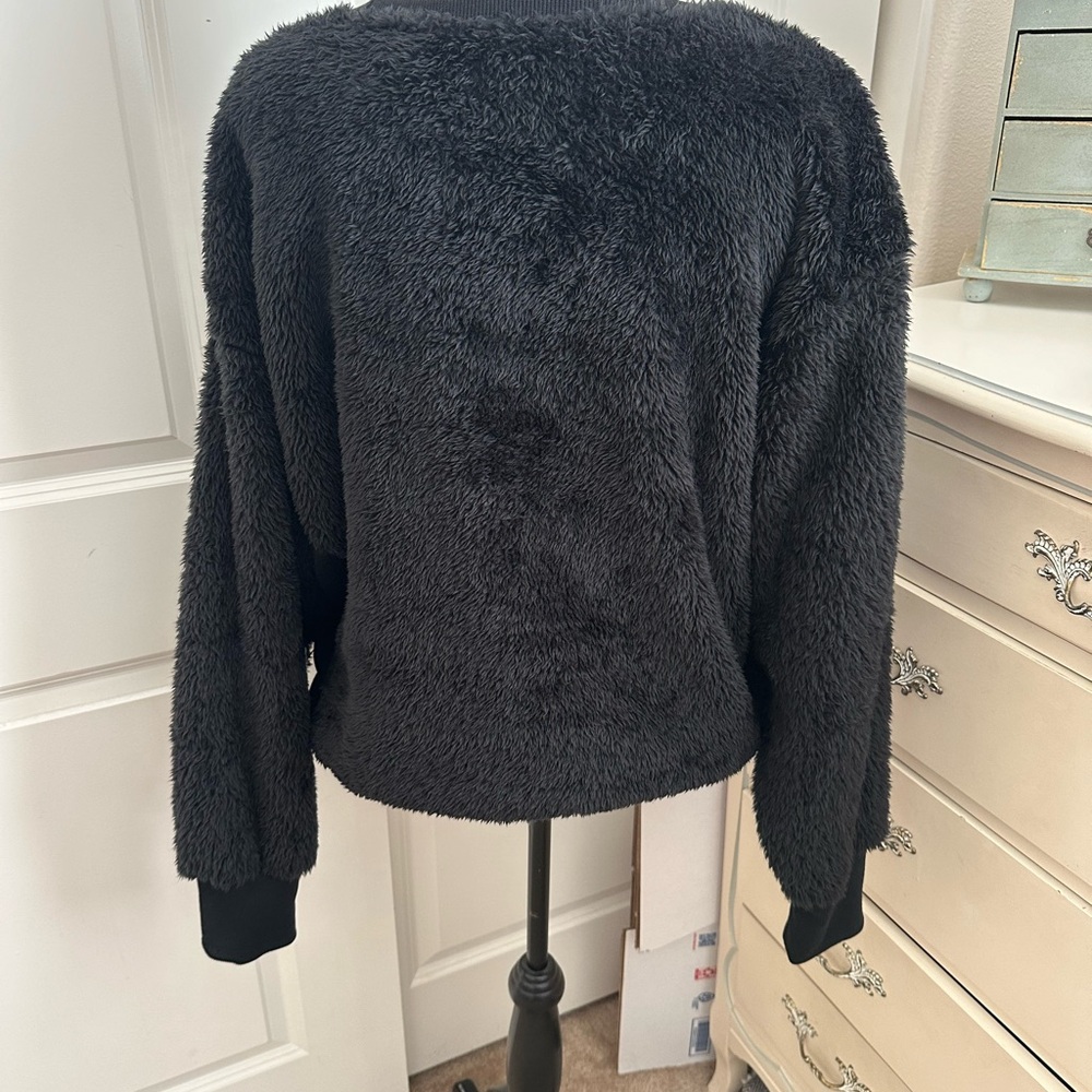 NWT Raiders Fluffy Sweater 2XL - Picture 3 of 5